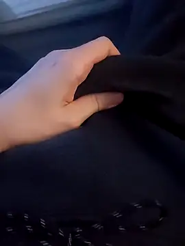 treefrog2025 online show from November 2025 05:07:01 AM