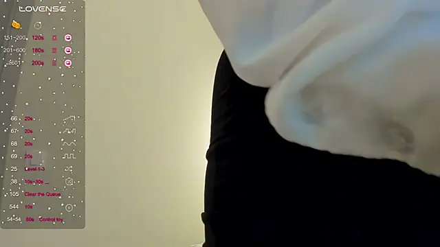 MikaBloom online show from April 2026 04:46:01 AM