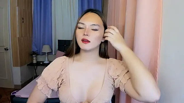 Snapshot of ameliamaureen chatting on May 2026 03:51:02 PM ameliamaureen online show from May 2026 03:51:02 PM