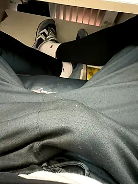 Snapshot of Ersin_meral chatting on September 2025 06:13:02 AM Ersin meral online show from September 2025 06:13:02 AM