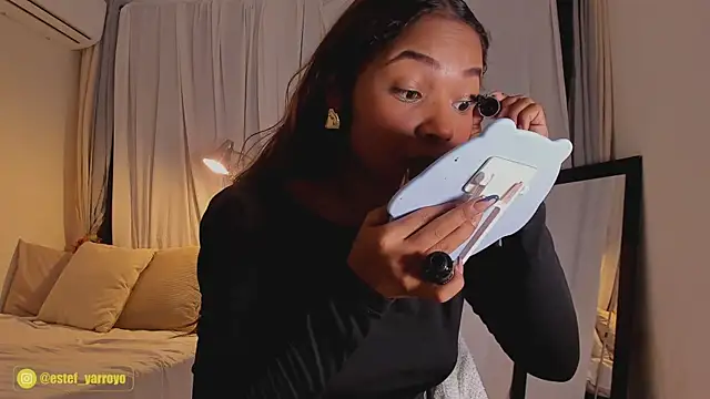 Snapshot of Estefy_arroyo1 chatting on October 2025 06:23:02 AM Estefy arroyo1 online show from October 2025 06:23:02 AM