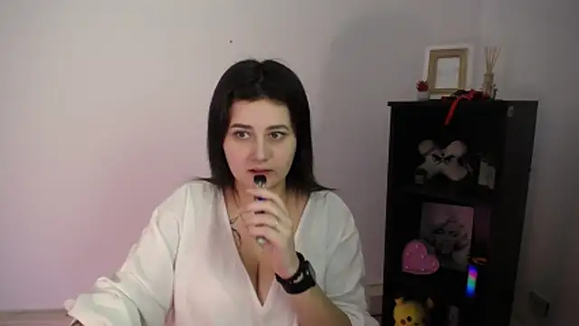 Katrin kiss  online show from December 2025 02:11:01 PM