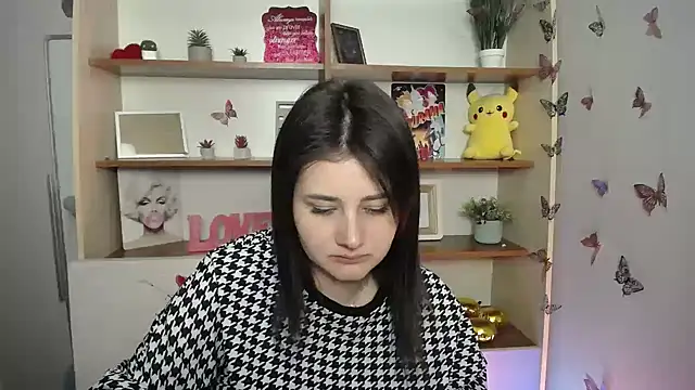 Katrin kiss  online show from June 2026 12:00:02 PM