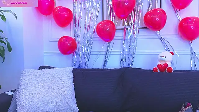 Daisy Price online show from February 2026 11:40:02 AM