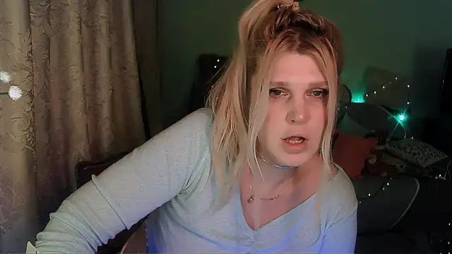 TsPostophere online show from December 2024 01:54:01 PM