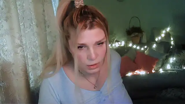 TsPostophere online show from February 2025 10:28:01 AM