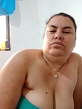 yaneth  online show from November 2025 12:40:02 PM