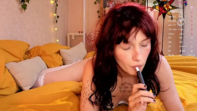 LeelooYolo online show from June 2026 06:23:01 PM