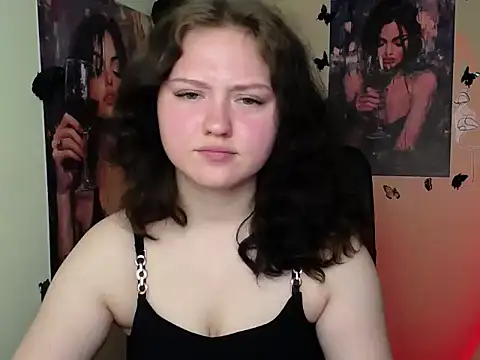 Snapshot of LadyAlice_ chatting on May 2026 07:05:02 AM LadyAlice online show from May 2026 07:05:02 AM