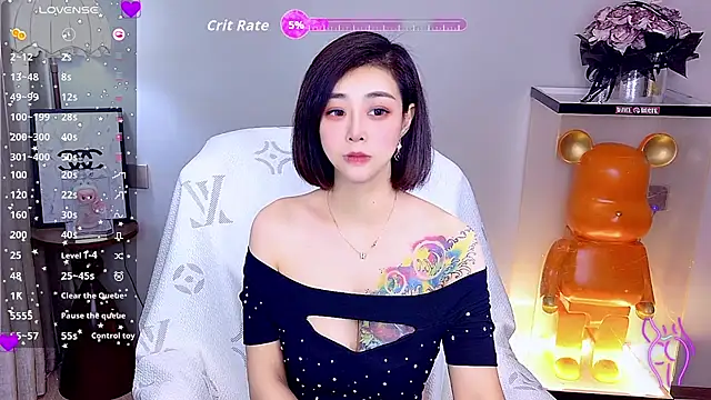 Snapshot of yue_yue chatting on July 2026 06:38:01 AM yue yue online show from July 2026 06:38:01 AM