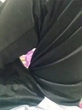 dhruve2010 online show from November 2025 04:06:02 PM