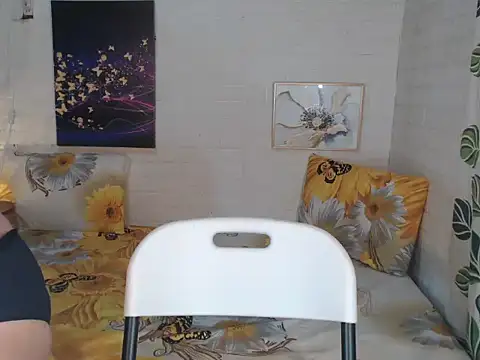 aneredfox online show from September 2025 12:38:02 PM