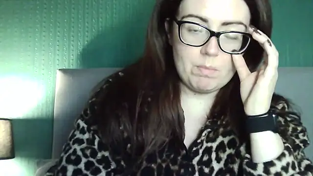 Snapshot of Curvy-BellaX chatting on October 2025 02:34:01 PM Curvy-BellaX online show from October 2025 02:34:01 PM