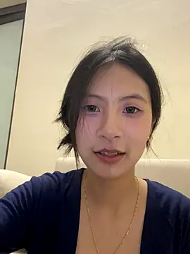 Lil-Gi online show from September 2025 03:02:01 PM