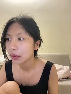 Lil-Gi online show from October 2025 04:38:01 PM