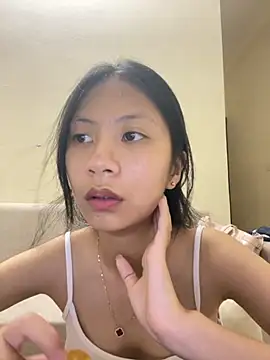 Lil-Gi online show from October 2025 03:13:01 PM