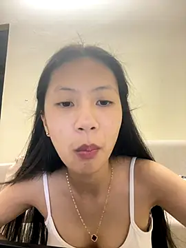 Lil-Gi online show from October 2025 03:46:02 PM