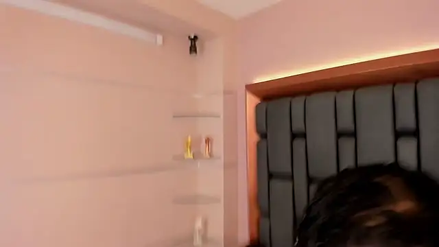 LisaMendez online show from September 2025 03:43:01 AM