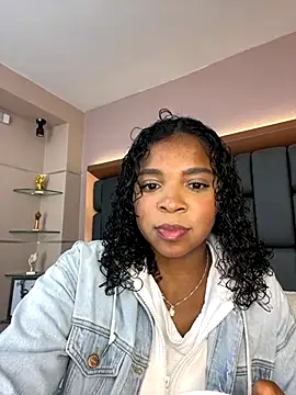 LisaMendez online show from October 2025 03:57:01 AM