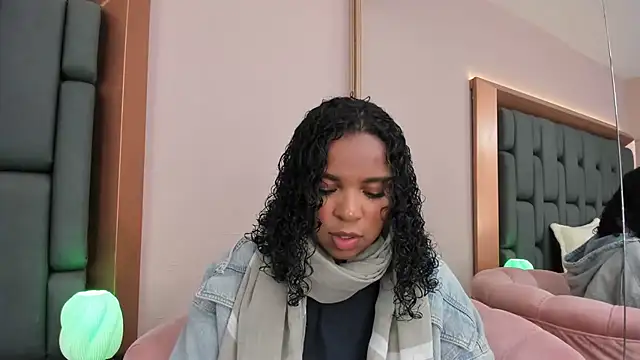 LisaMendez online show from October 2025 03:40:02 AM