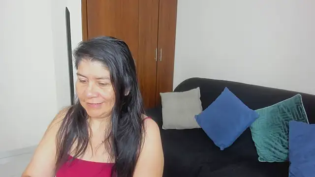 Snapshot of kiraGeiner chatting on July 2026 10:09:01 AM kiraGeiner online show from July 2026 10:09:01 AM