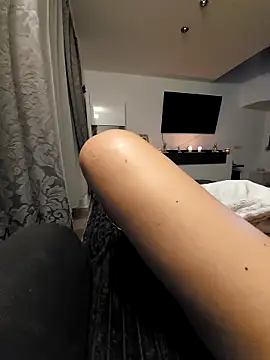 Snapshot of SexyJulia21 chatting on December 2025 07:08:02 PM SexyJulia21 online show from December 2025 07:08:02 PM