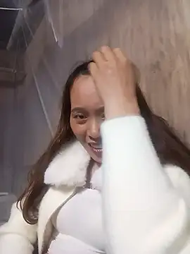 Bianly online show from November 2025 02:16:01 PM