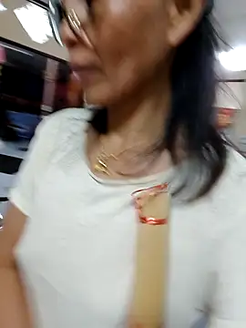 Mama Eva 1 online show from February 2026 11:05:02 PM