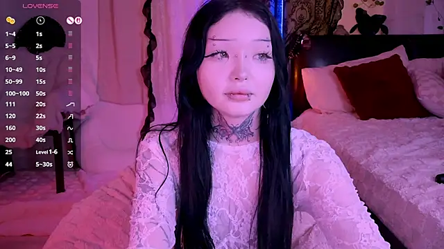 Lein Bone online show from November 2025 12:02:01 AM