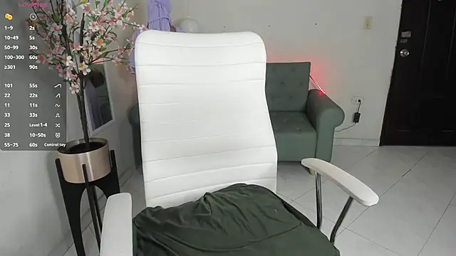 leila whisper online show from October 2025 06:36:01 PM