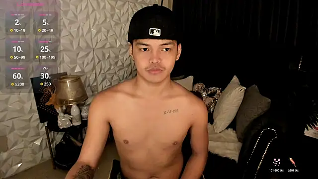 asianhugescott online show from January 2026 01:13:01 PM