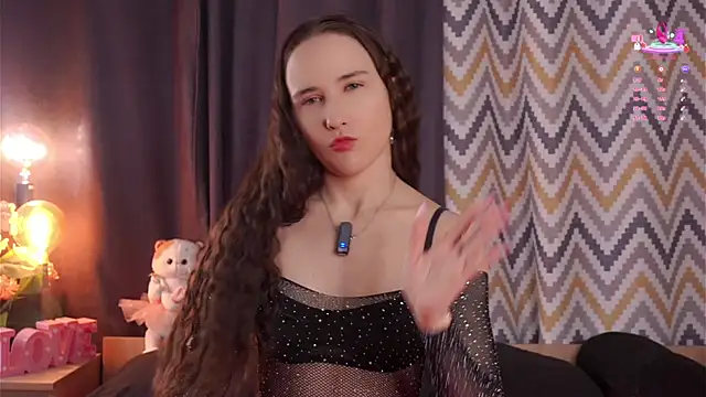 MaudAle online show from December 2025 01:02:02 AM