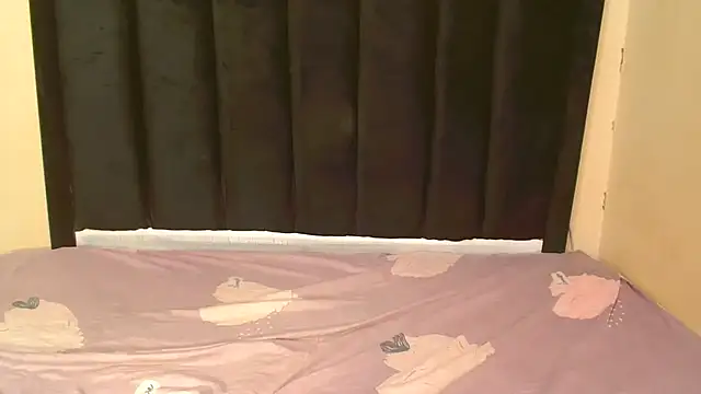 AmazingDarkDoll online show from October 2025 04:50:01 PM