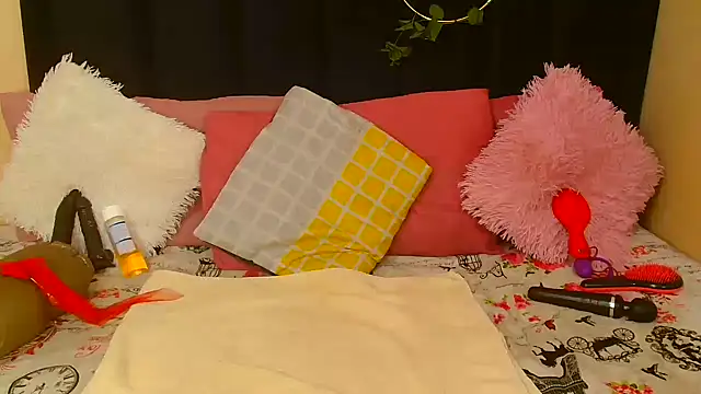 AmazingDarkDoll online show from October 2025 04:35:01 PM