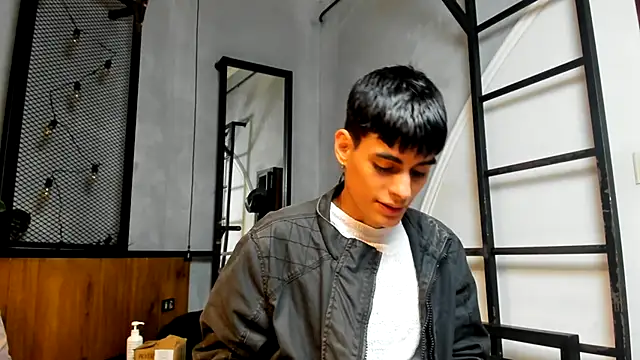 Dani mc1 online show from October 2025 11:33:02 AM