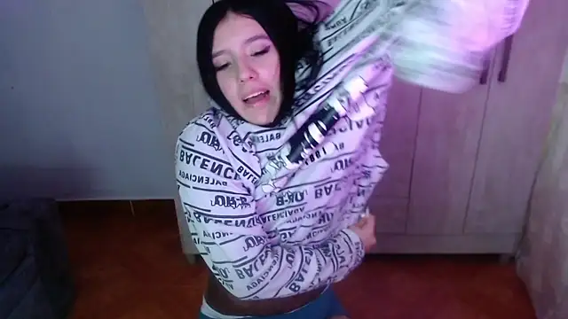 Velvet 28 online show from November 2025 02:06:01 AM