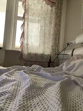 missevacrystal online show from October 2025 12:06:01 PM