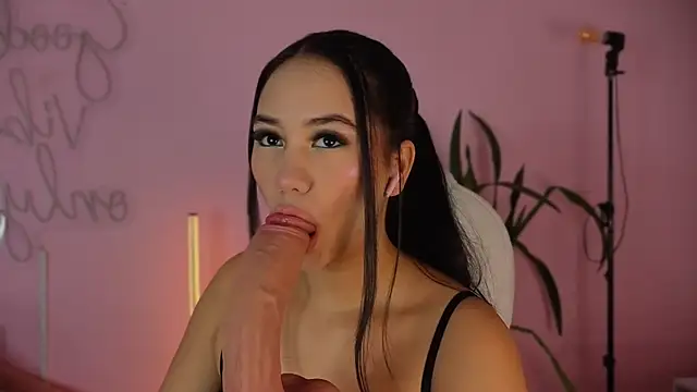 Jazmiinee online show from October 2025 04:09:02 PM