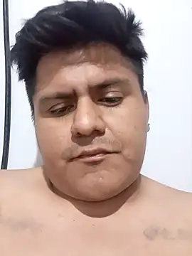 Snapshot of Yiyo19-3 chatting on October 2025 01:24:02 AM Yiyo19-3 online show from October 2025 01:24:02 AM