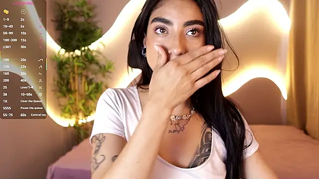 Emma and Issac online show from March 2026 09:07:01 PM