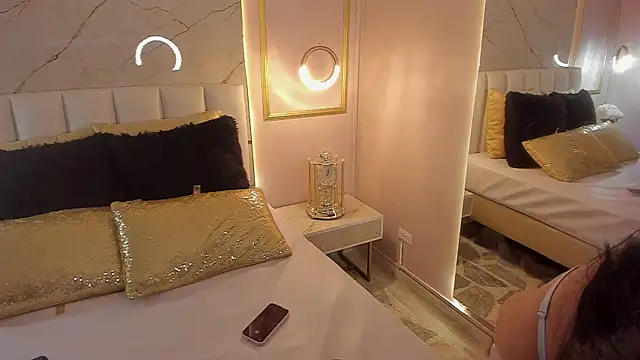 VioletaMaddox online show from November 2025 07:57:01 PM