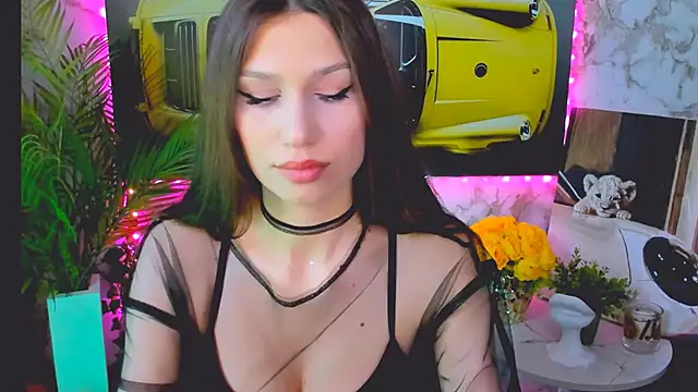 Mollyinyourmind online show from October 2025 12:24:01 PM