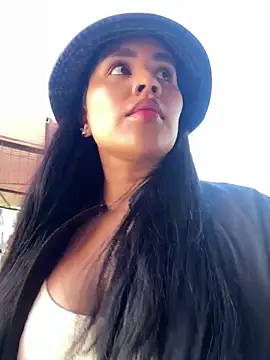 laure torres online show from February 2026 01:55:01 PM