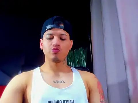 Snapshot of rocoo_santos chatting on June 2026 06:12:01 PM rocoo santos online show from June 2026 06:12:01 PM
