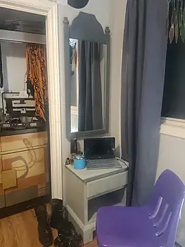 FoxnMouse online show from November 2025 02:22:02 AM