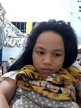 Snapshot of Anny-ly chatting on October 2025 12:05:01 PM Anny-ly online show from October 2025 12:05:01 PM