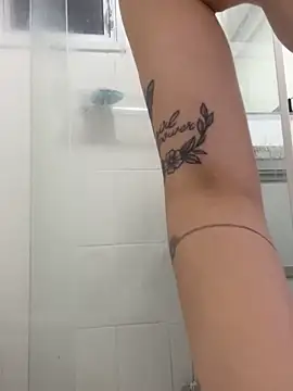 yumi-hot online show from March 2026 01:44:01 PM