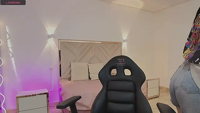 Violet tay1 online show from October 2025 11:44:02 AM