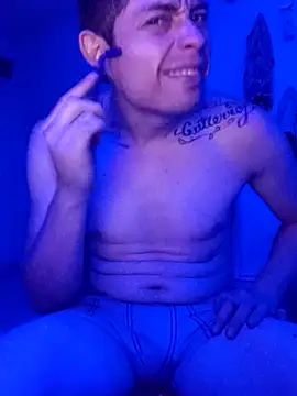 PitudoWuero online show from March 2026 11:04:02 AM