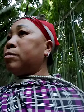 Snapshot of Mamapm20 chatting on November 2025 02:04:02 AM Mamapm20 online show from November 2025 02:04:02 AM